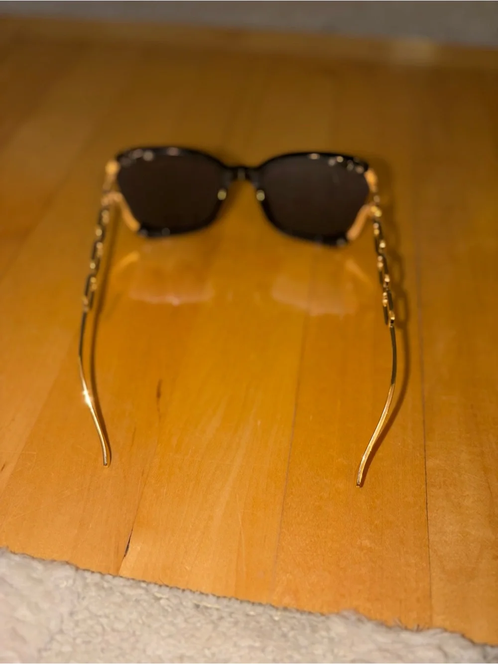 Black & Gold Women's Fashion Sunglasses
